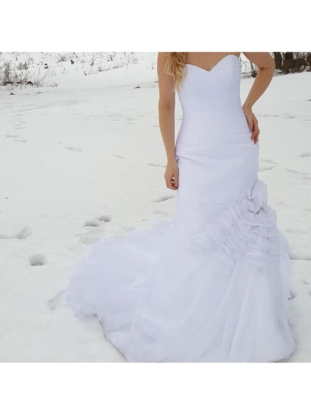 Maggie Sottero white ruffled mermaid wedding gown. Size 6. EUC